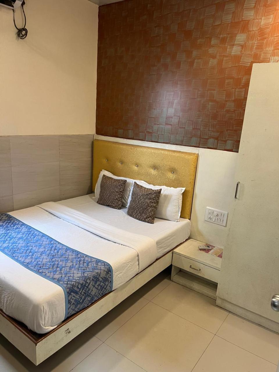 Hotel Kf Residency Bombaim Exterior foto